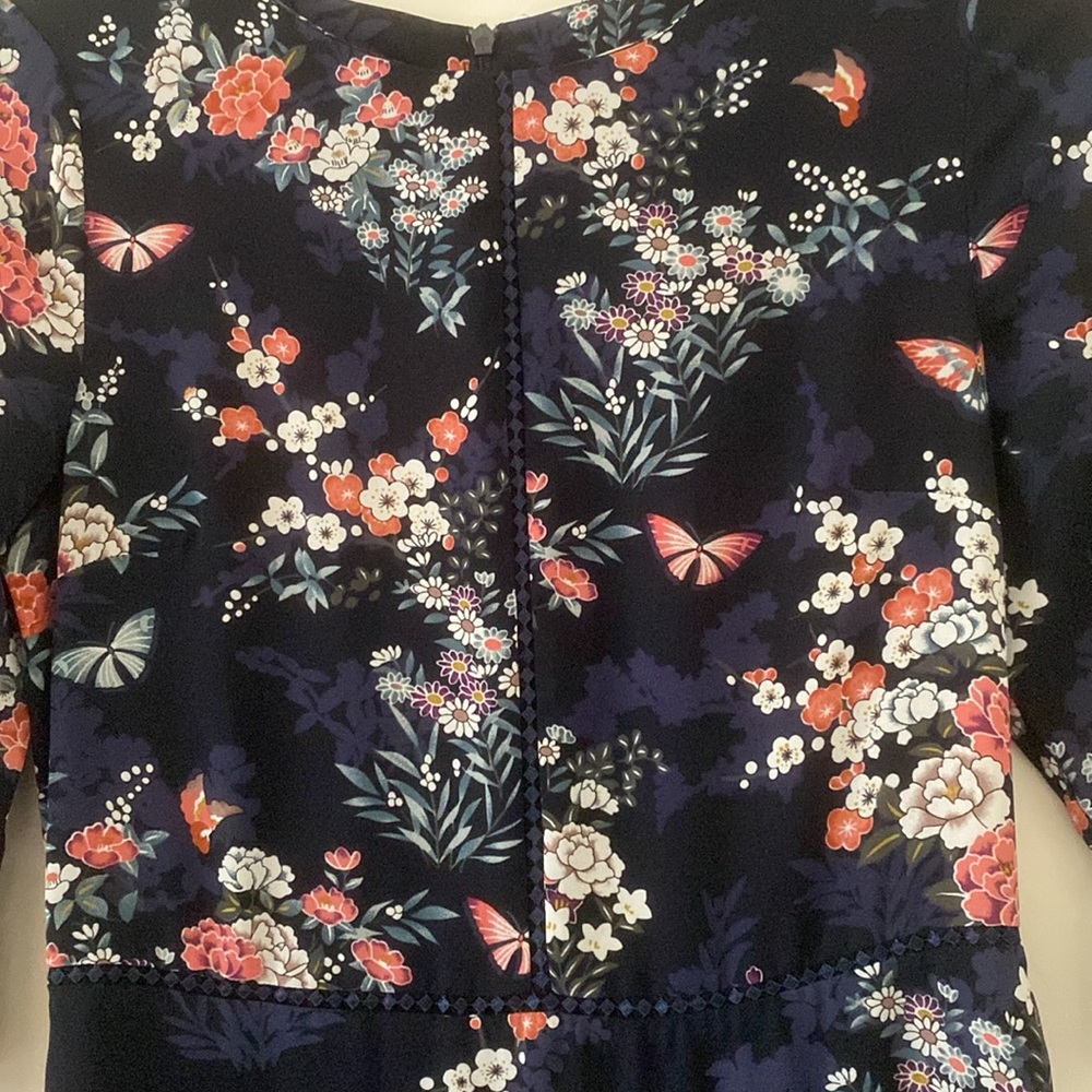 Oasis Floral Dress - Picture 3 of 6